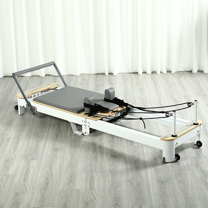 Oak Pilates Reformer, White Al - Pilates & Yoga Unleashed Studio incelemesi ve fiyatı